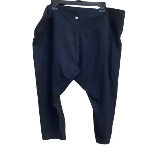 Target All in Motion black Capri athletic leggings size 3X - Picture 2 of 7